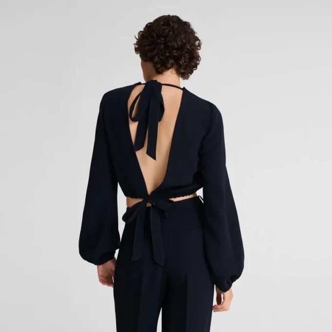 Black – Crepe Top