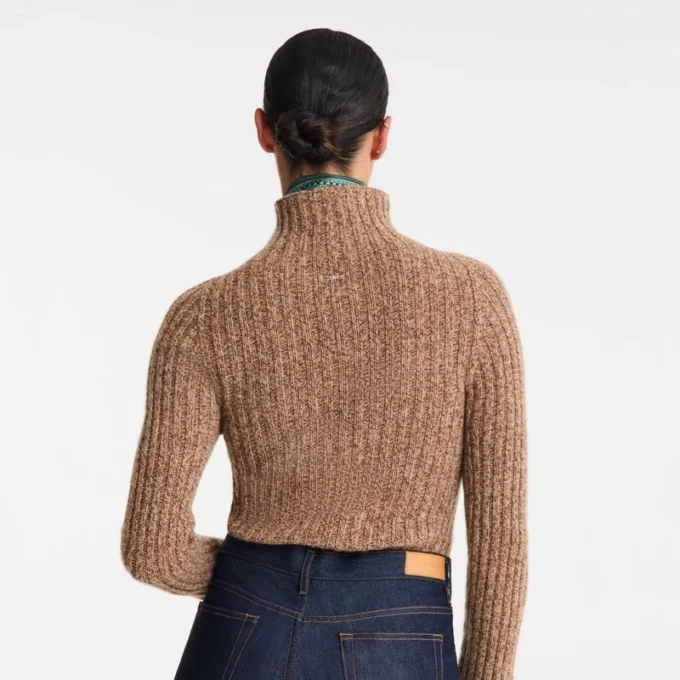 Chocolate – Knit High neck sweater