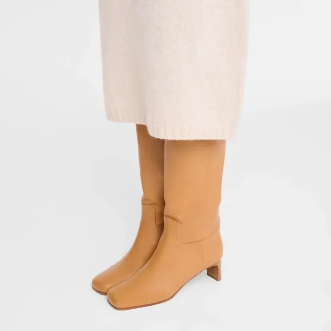 La Cavali&egrave;re Heel boots