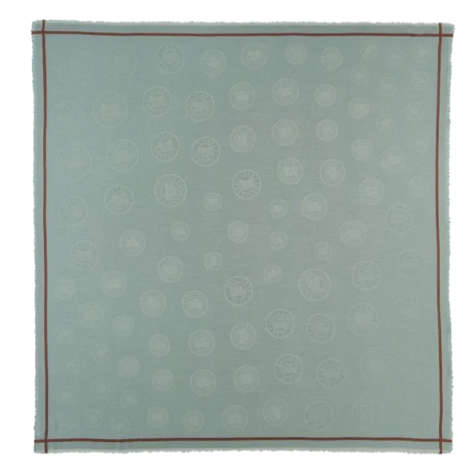 La Médaille Longchamp Shawl
