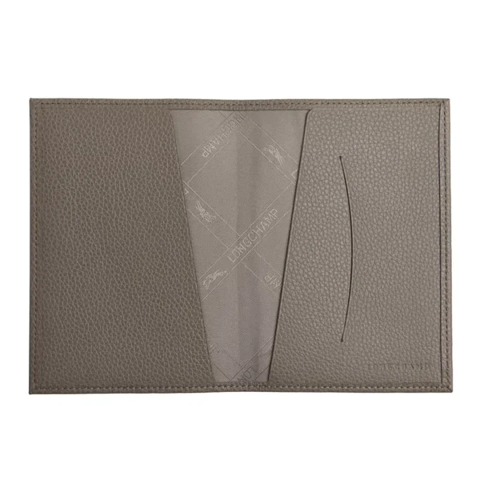 Le Foulonné Passport cover