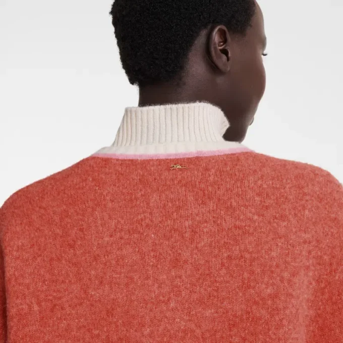 Round collar jumper