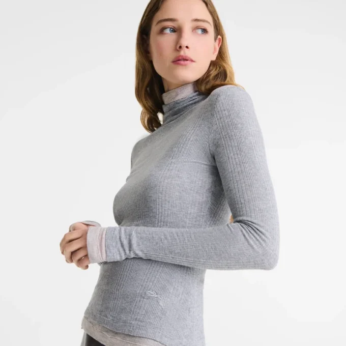 Thin turtleneck sweater